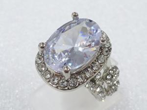 クリスタル　指輪(10号)